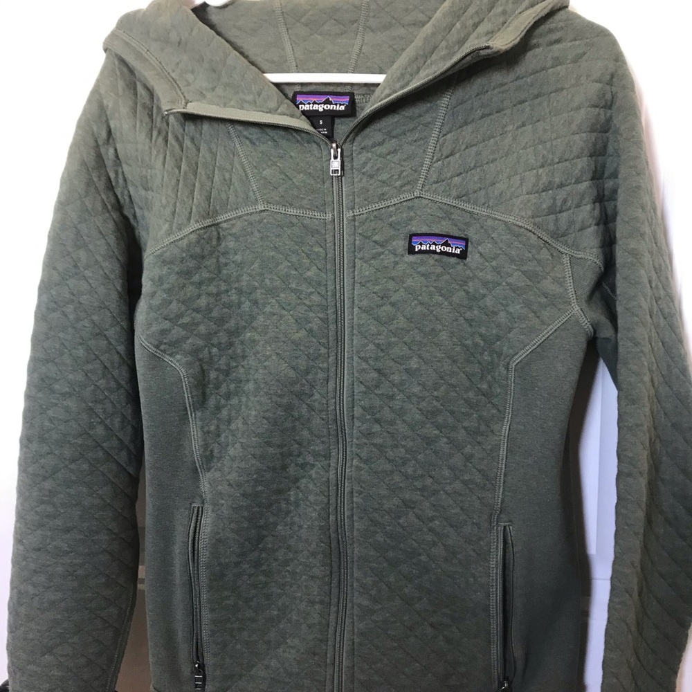 Patagonia green zip up